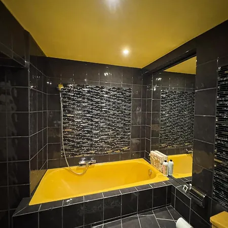 Апартаменты With Garden & 2 Bathrooms Кёльн