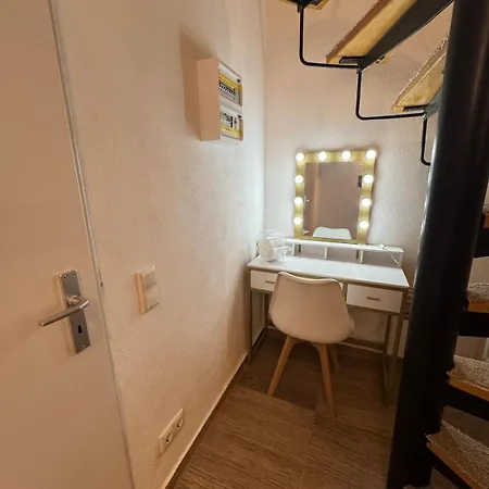 With Garden & 2 Bathrooms *