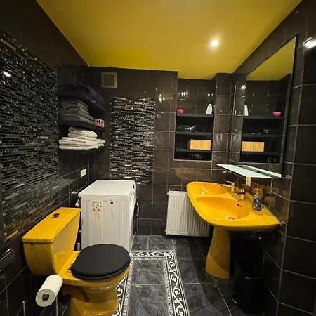 With Garden & 2 Bathrooms Cologne