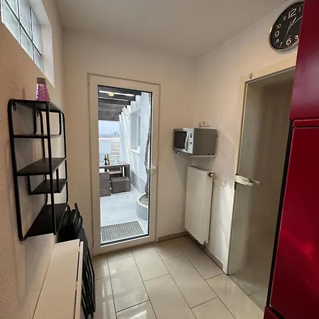 With Garden & 2 Bathrooms Apartment Cologne