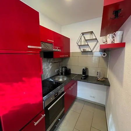 With Garden & 2 Bathrooms *